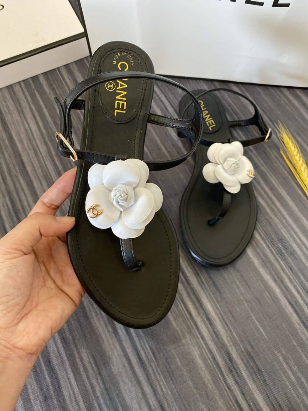 CHANEL JELLY WHITE RUBBER CAMELLIA CC LOGO SANDALS BLACK - Image 4
