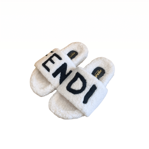 FENDI FLEECE BLACK TEXT SLIPPERS WHITE