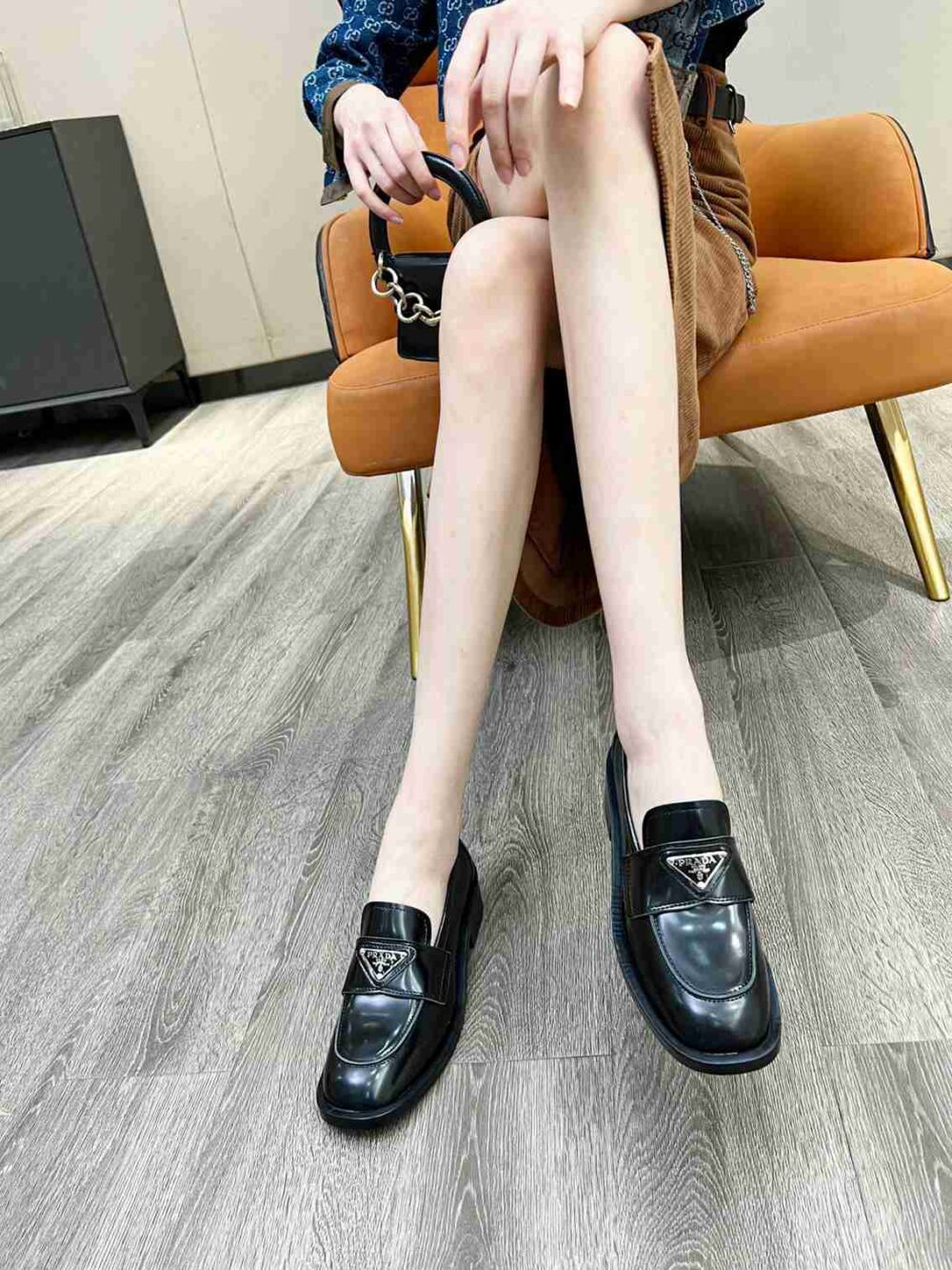 PRADA PATENT LEATHER LOAFERS BLACK 1D902M069F0002F025 - Image 2