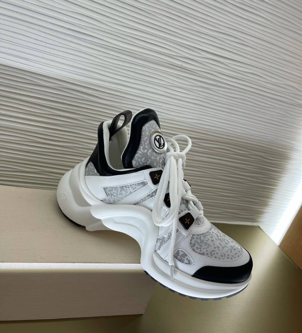 LOUIS VUITTON ARCHLIGHT SNEAKER WHITE - Image 9