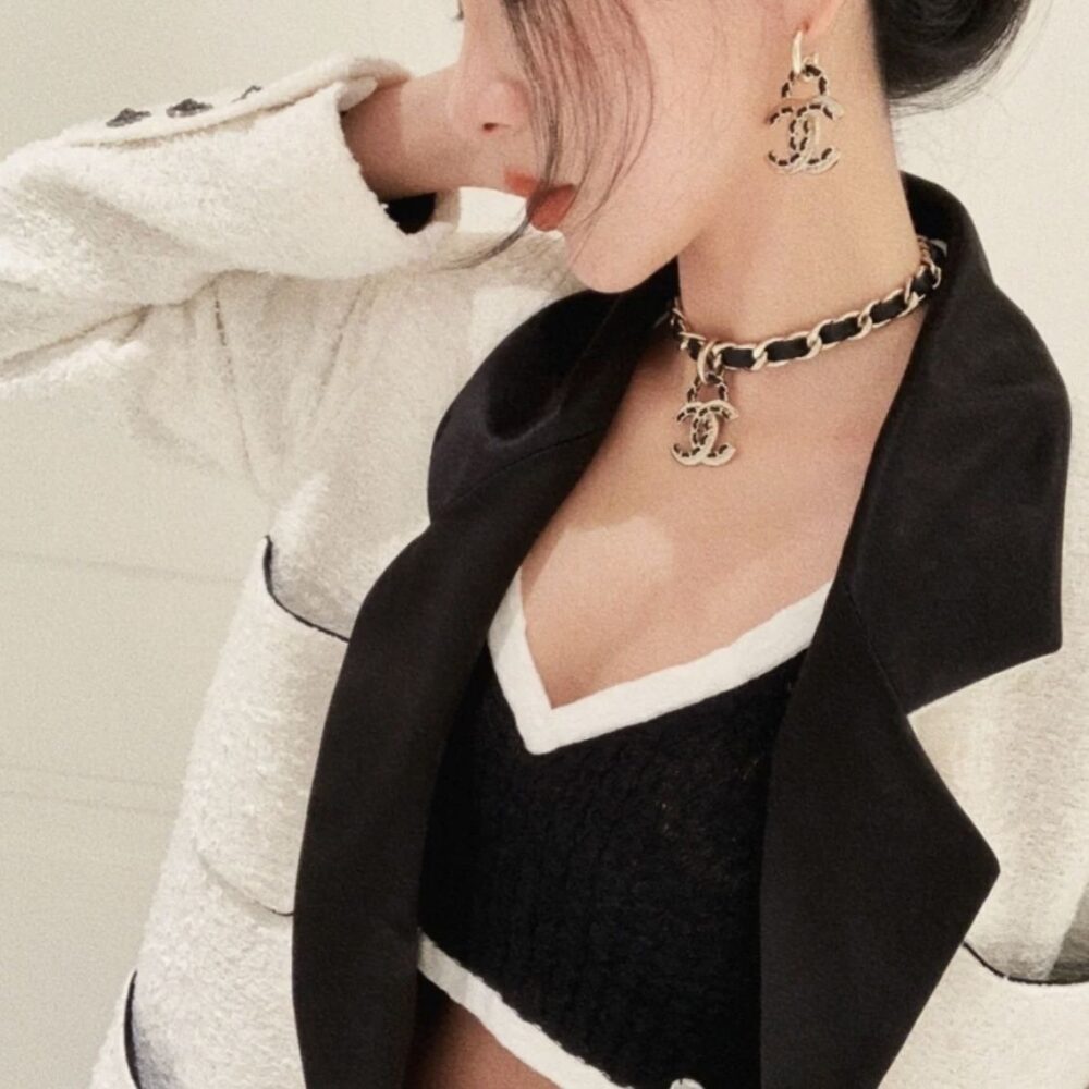 CHANEL CC EARRINGS - Image 4
