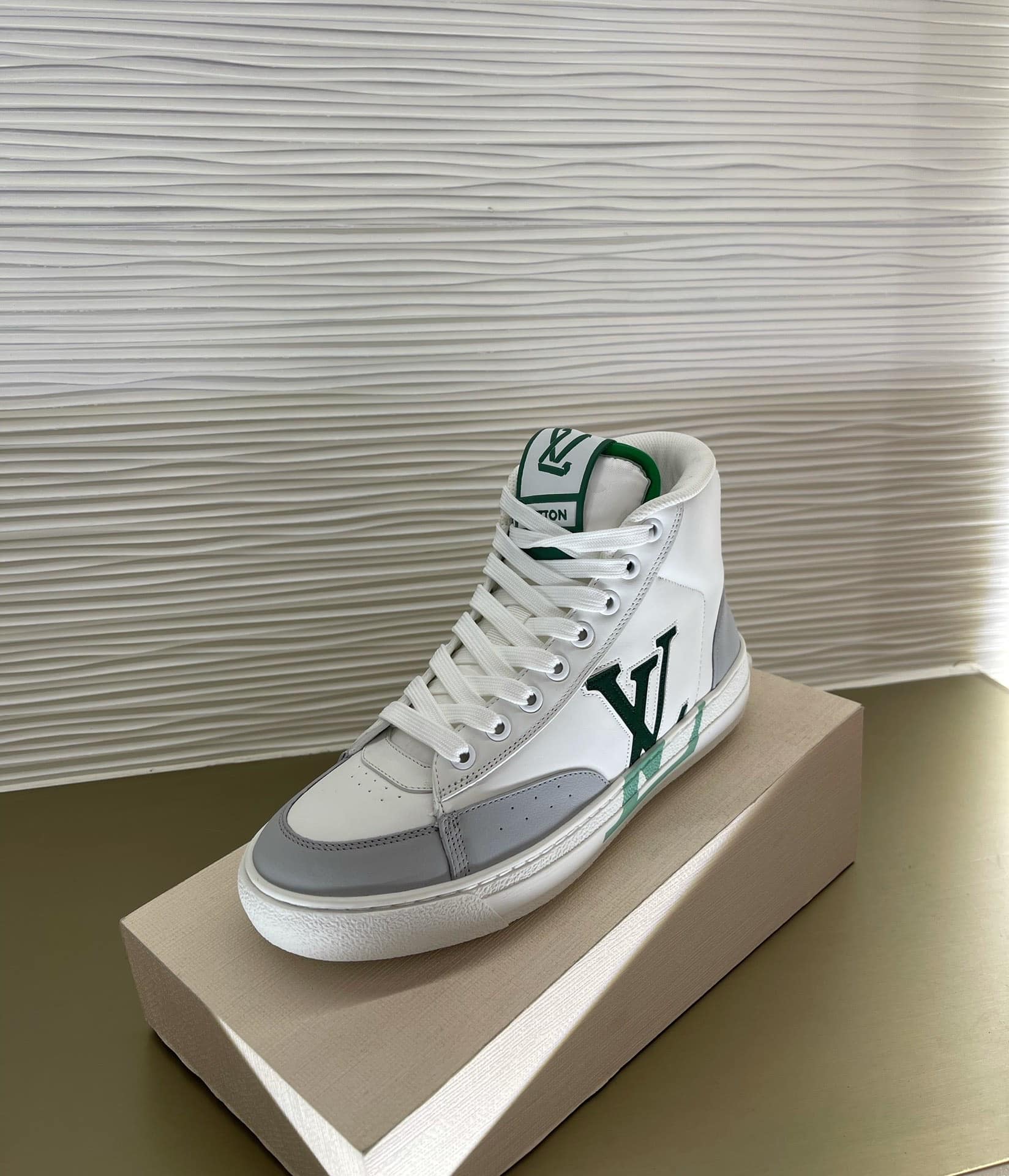 LOUIS VUITTON CHARLIE SNEAKER BOOT 1A9JMA - Image 8