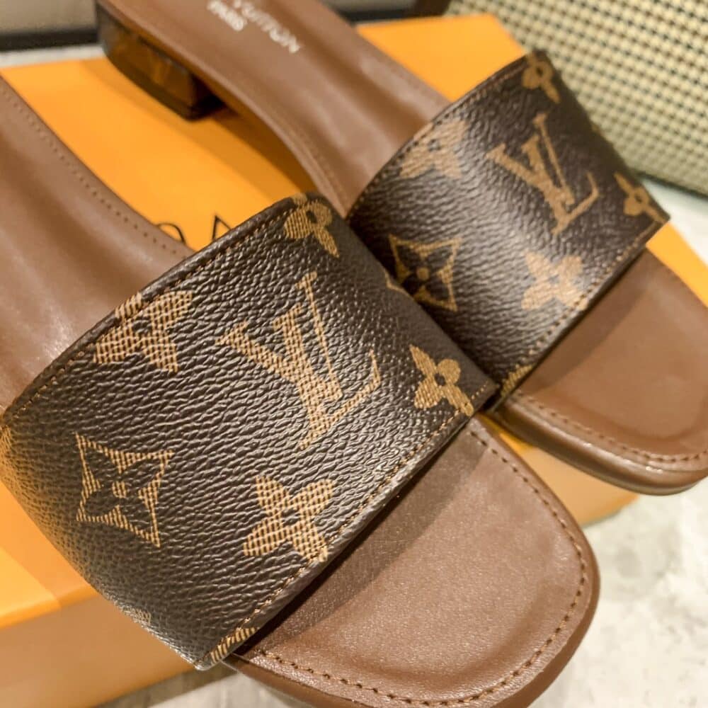 LOUIS VUITTON LOCK IT FLAT MULE MONOGRAM BROWN - Image 7