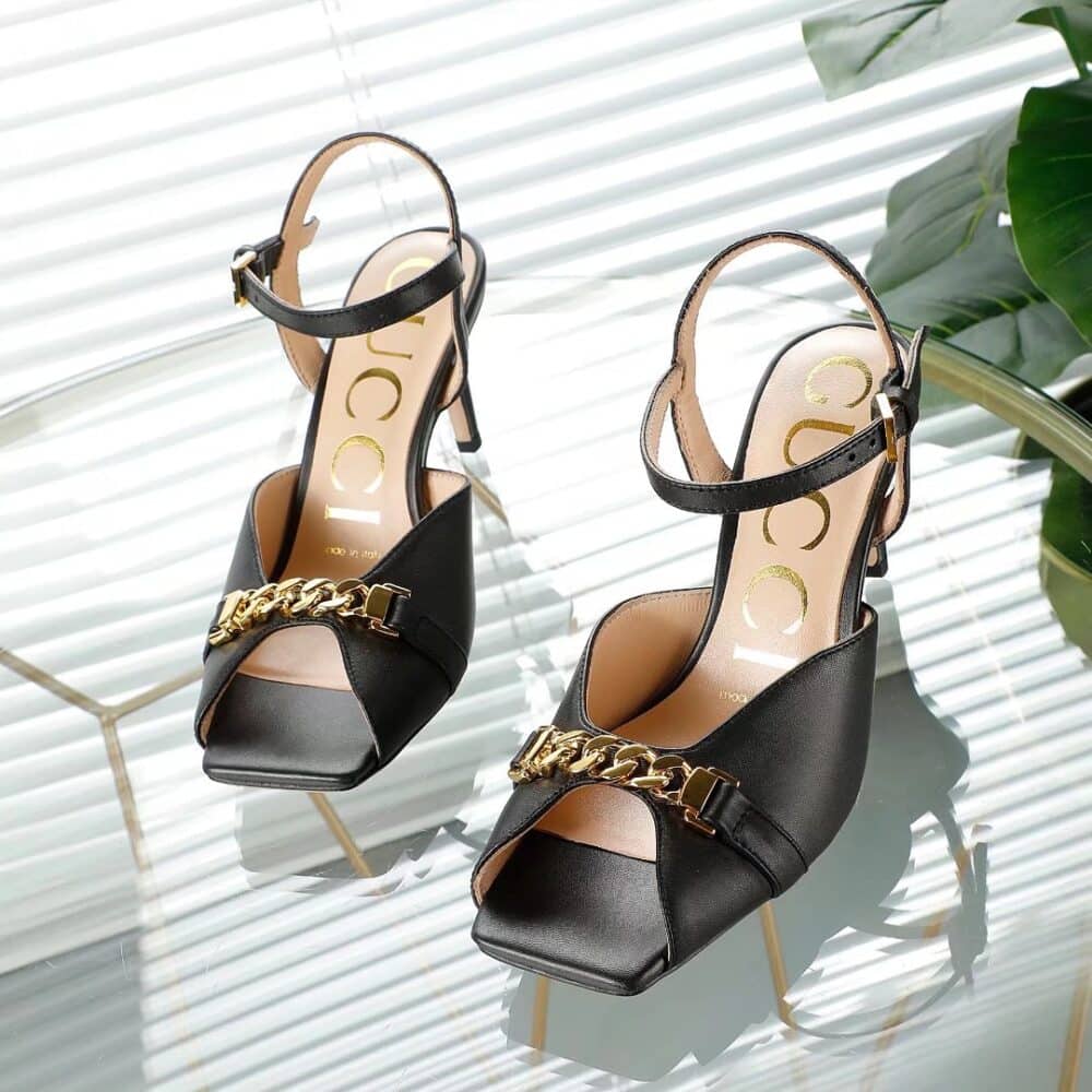 GUCCI METAL CHAIN STILETTO HEELS FLIP FLOP FISH MOUTH SANDALS BLACK - Image 4