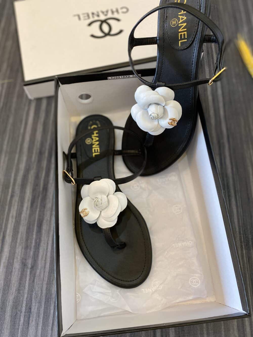 CHANEL JELLY WHITE RUBBER CAMELLIA CC LOGO SANDALS BLACK - Image 3