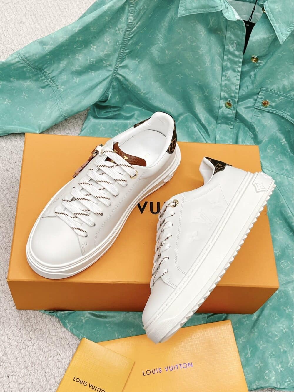LOUIS VUITTON TIME OUT SNEAKER 1AADMT - Image 10