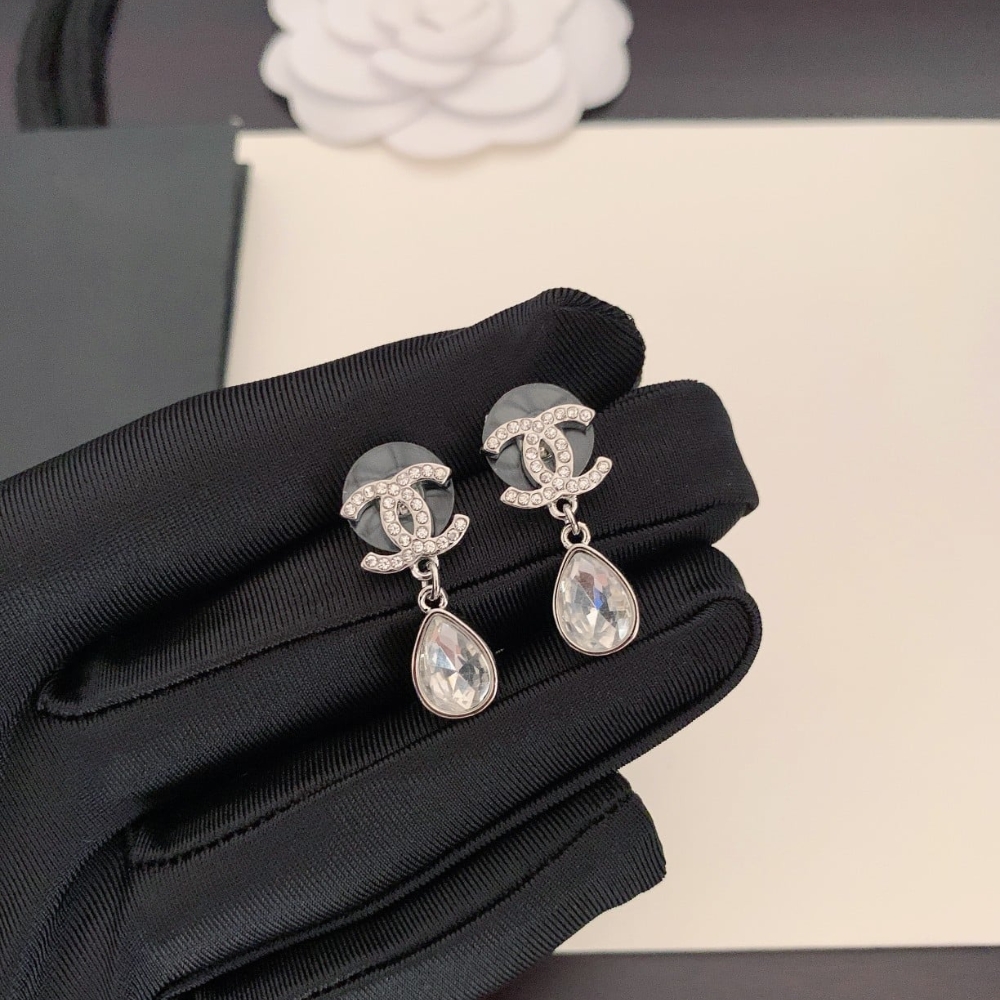 Alternative view of CHANEL CC EARRINGS METAL SILVER AB7112 B06756 NF456