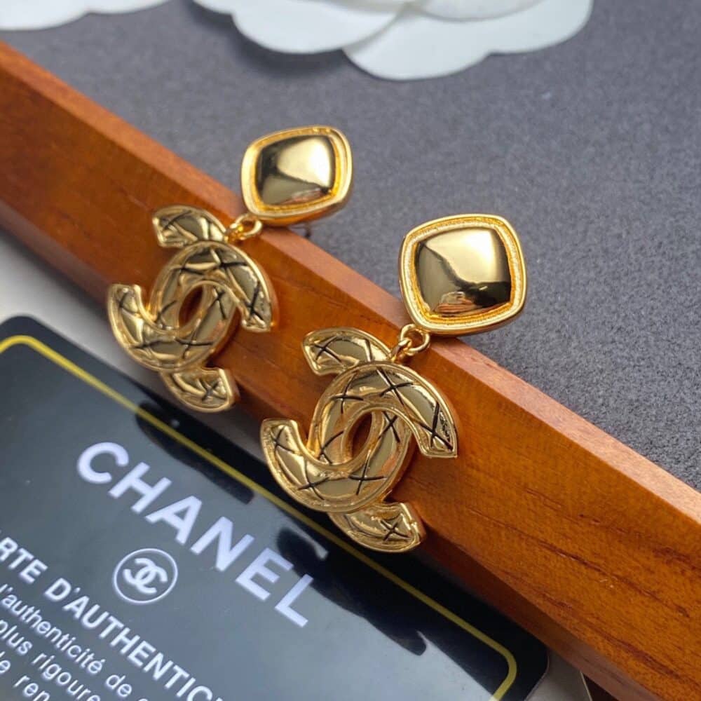 CHANEL CC EARRINGS - Image 5