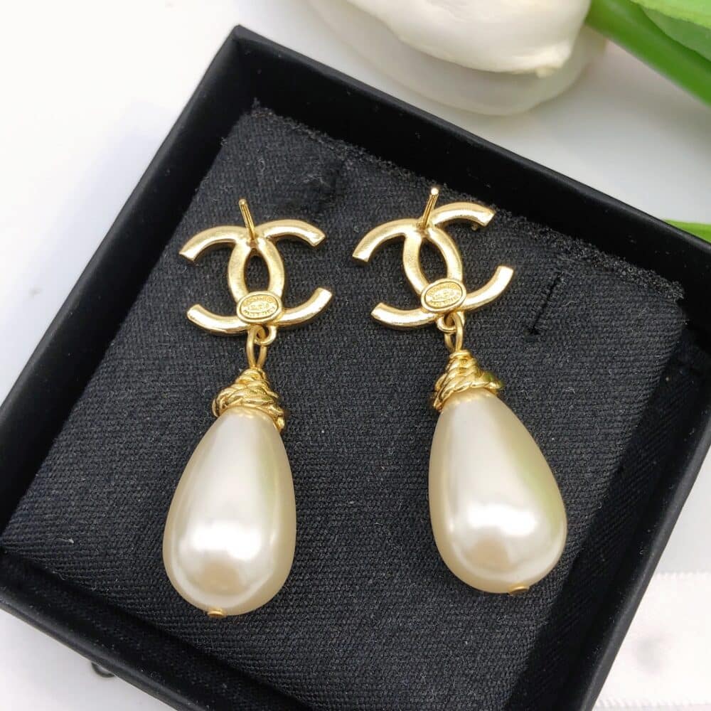CHANEL CC EARRINGS - Image 5