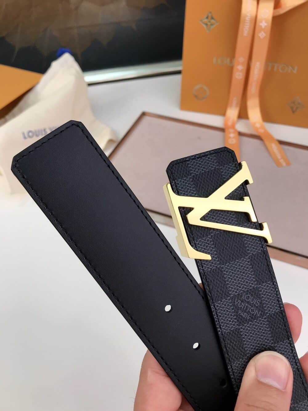 LOUIS VUITTON LV CEINTURE INITIALES REVERSIBLE GOLD 4CM - Image 4