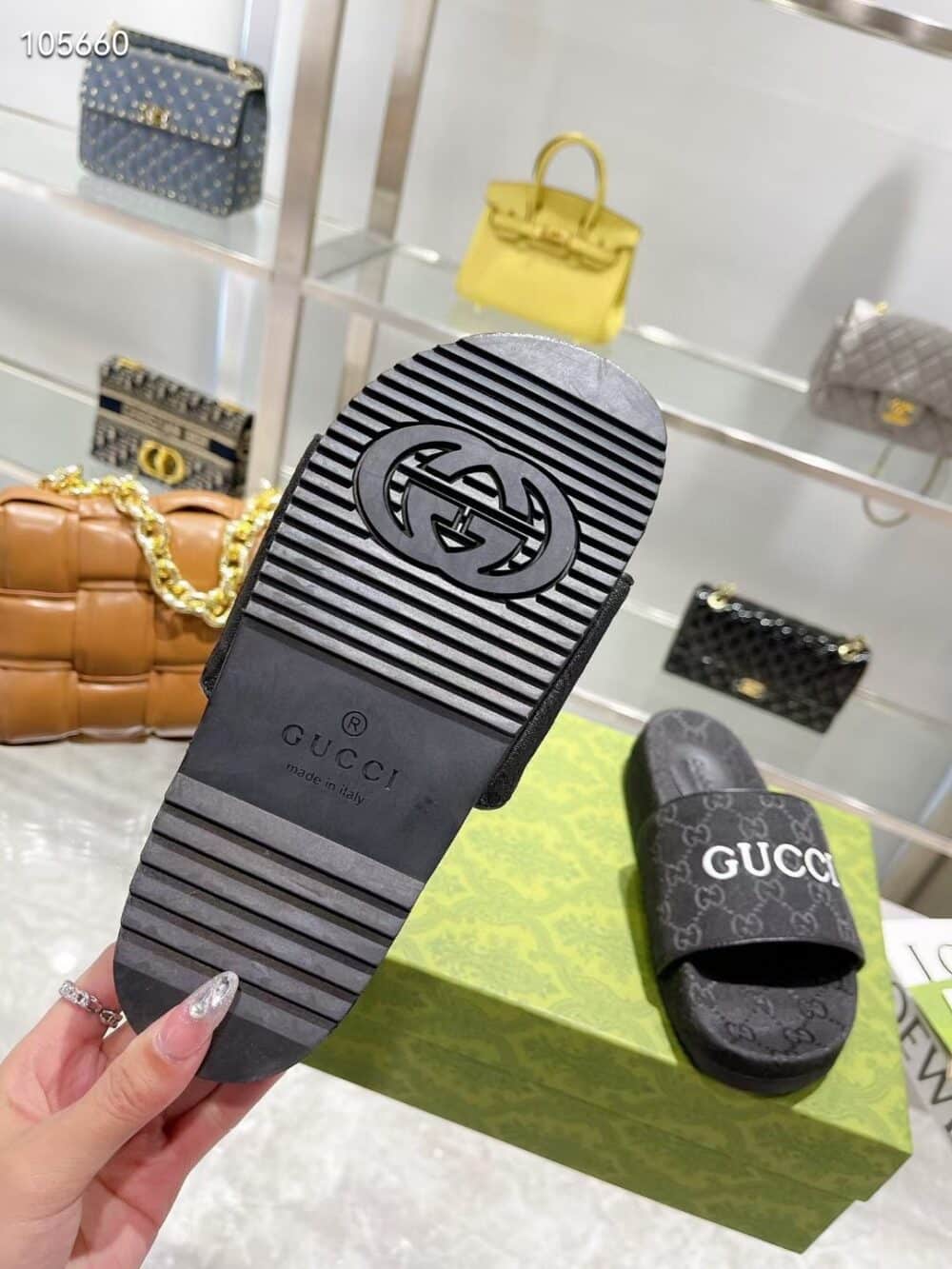 GUCCI WOMEN'S GG CANVAS SLIDE SANDAL BLACK - Image 4