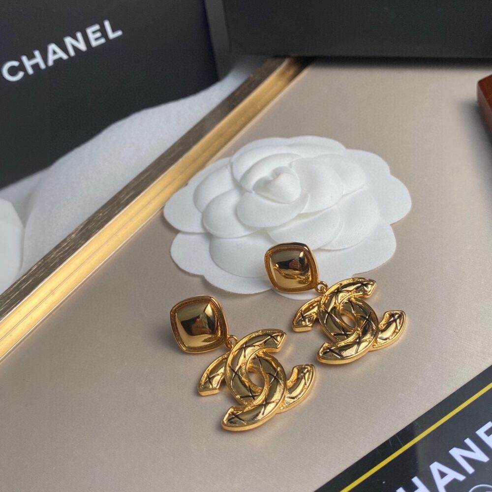 CHANEL CC EARRINGS - Image 6