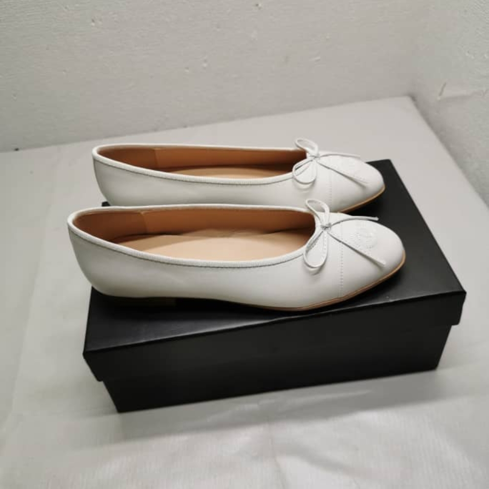 Alternative view of CHANEL BALLET FLATS WHITE