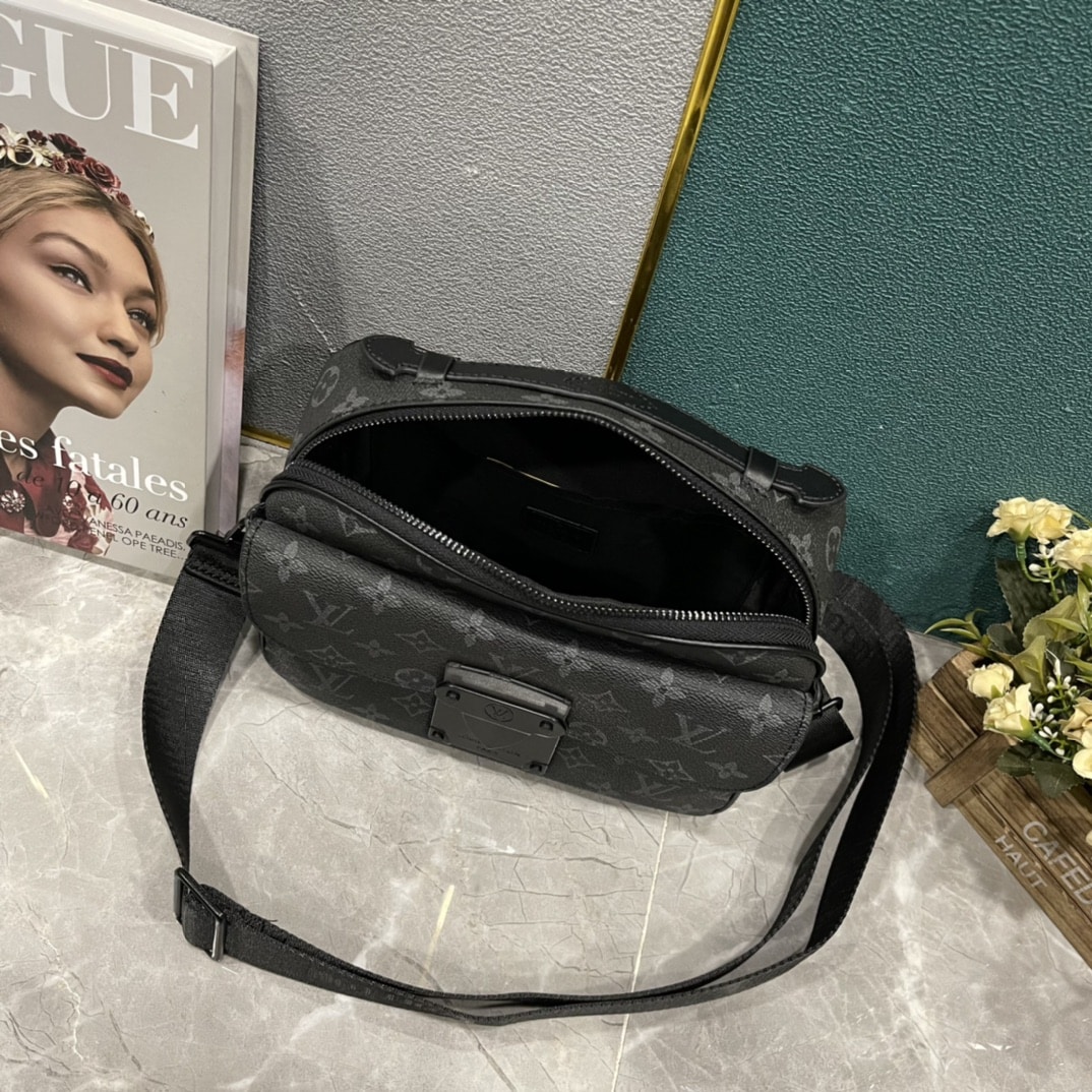 LOUIS VUITTON S LOCK MESSENGER GRAY MONOGRAM 22CM - Image 3