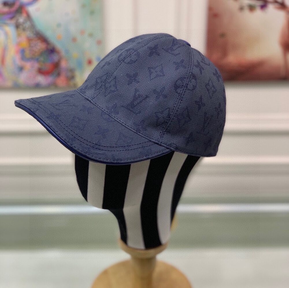 LOUIS VUITTON MNG ESSENTIAL CAP BLUE M77590 - Image 2