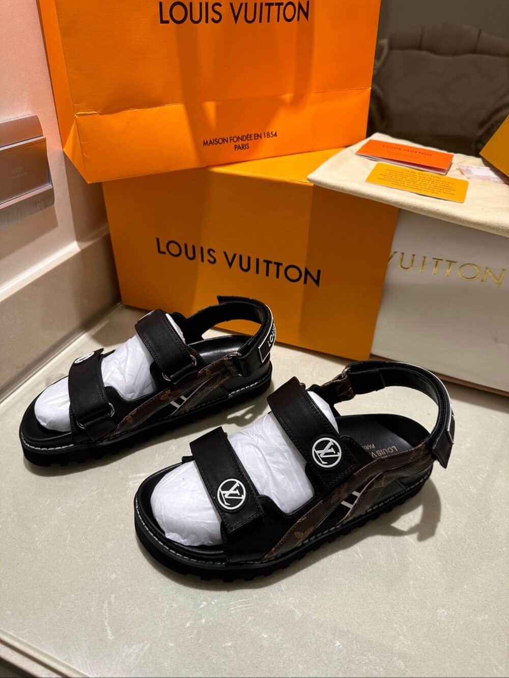 LOUIS VUITTON PASEO FLAT COMFORT SANDALS BLACK 1AB0XT - Image 6