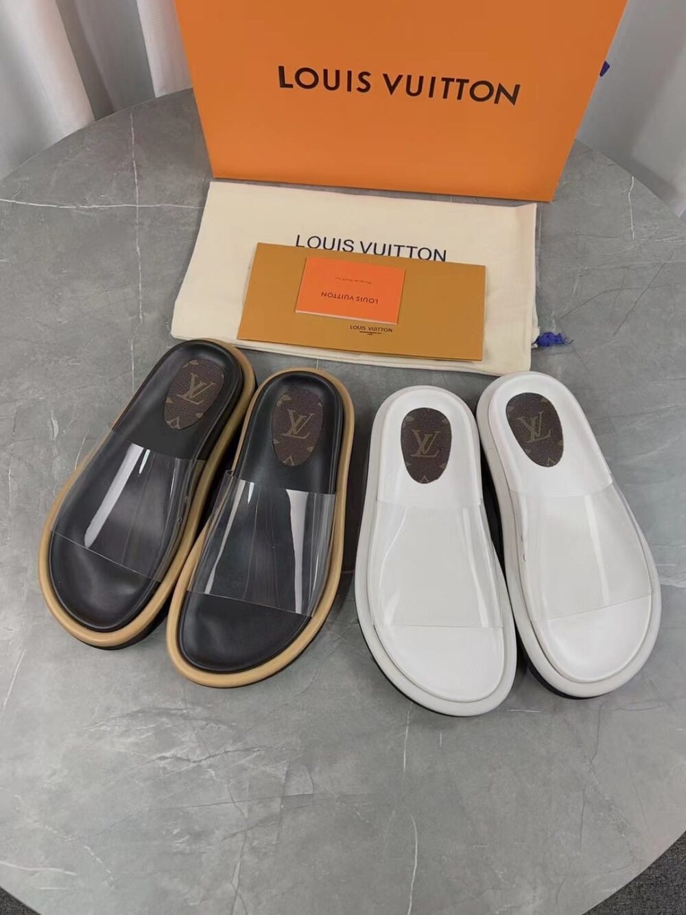 LOUIS VUITTON TRANSPARENT SLIPPERS BLACK - Image 5