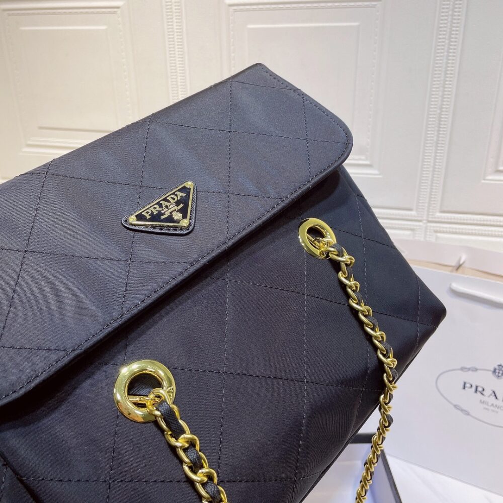 PRADA BLACK QUILTED NYLON VINTAGE SHOULDER BAG BLACK 28CM - Image 4