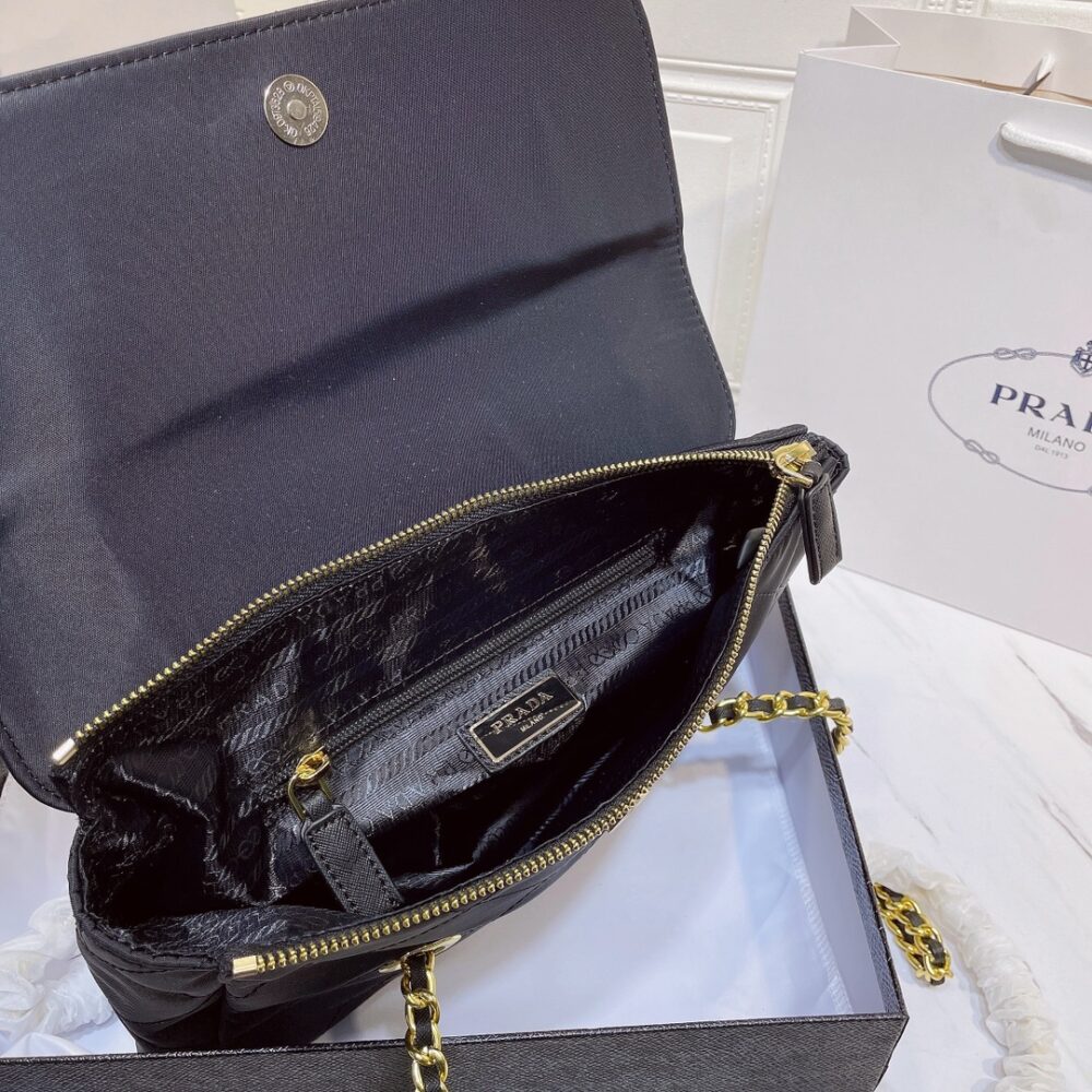 PRADA BLACK QUILTED NYLON VINTAGE SHOULDER BAG BLACK 28CM - Image 7