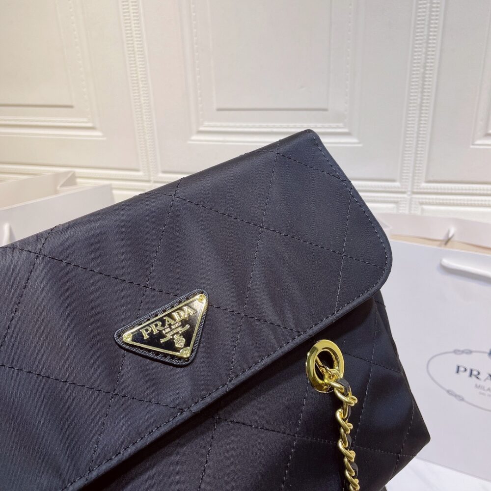 PRADA BLACK QUILTED NYLON VINTAGE SHOULDER BAG BLACK 28CM - Image 10