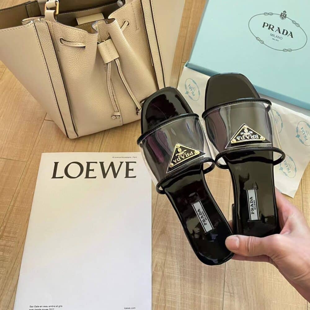 PRADA LOGO PLAQUE SLIP ON BLACK - Image 3