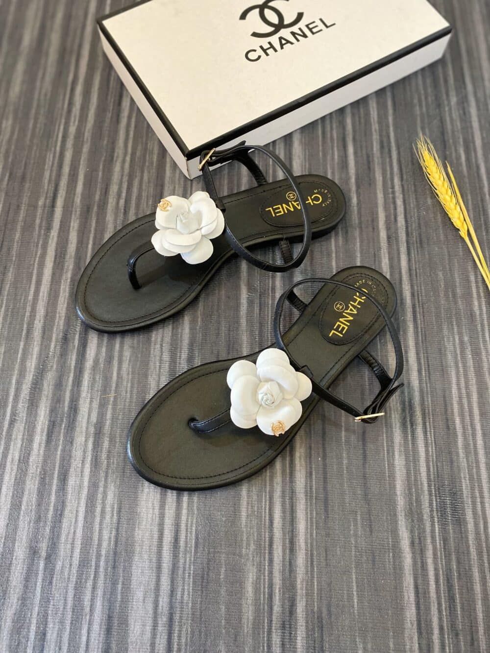 CHANEL JELLY WHITE RUBBER CAMELLIA CC LOGO SANDALS BLACK - Image 7