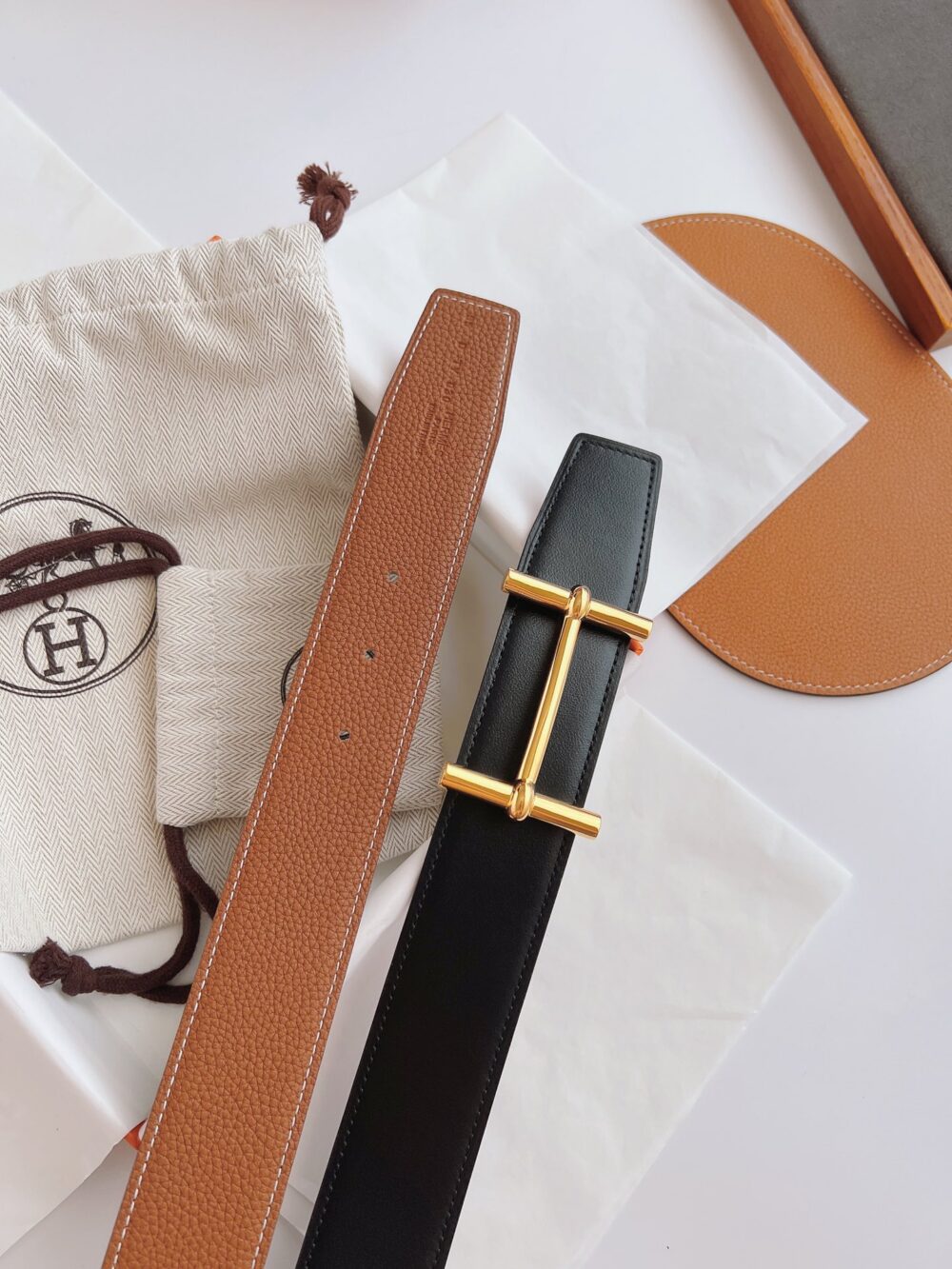 Alternative view of HERMES LEATHER BELT GOLD BUCKLE BLACK 38MM