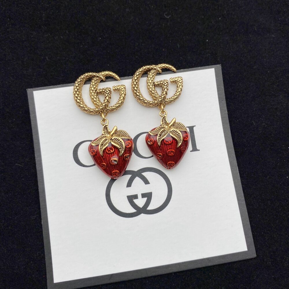 GUCCI GG STRAWBERRY EARRINGS - Image 4
