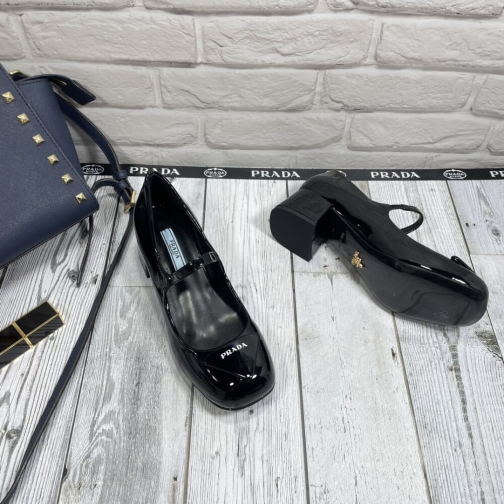 PRADA WOMEN'S LOGO PATCH HEELED PUMPS BLACK 1I768MF045069 - Image 10