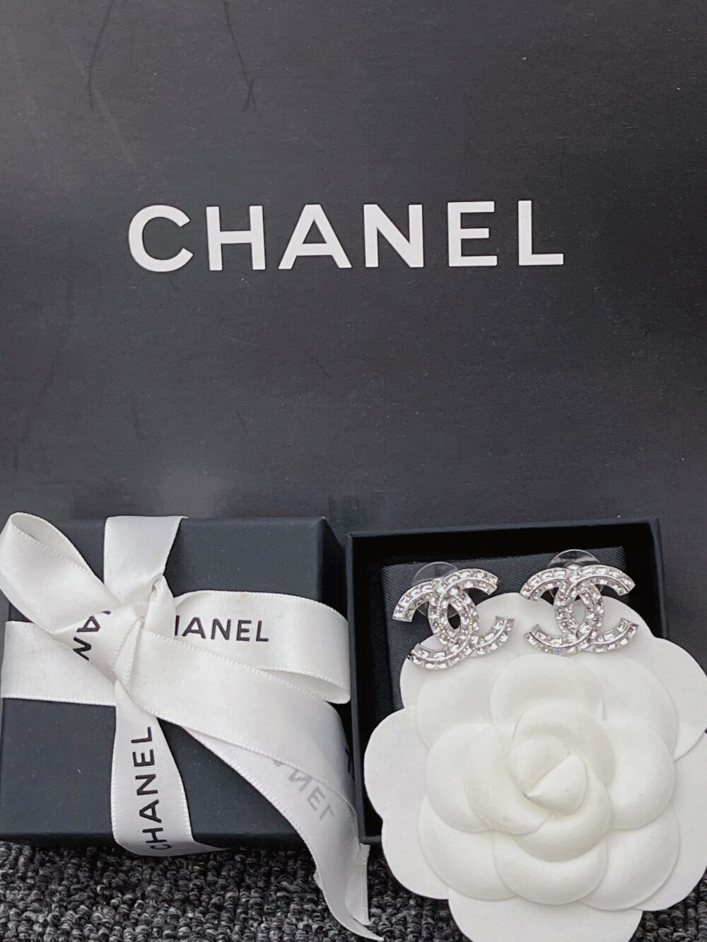 CHANEL CC EARRINGS - Image 3