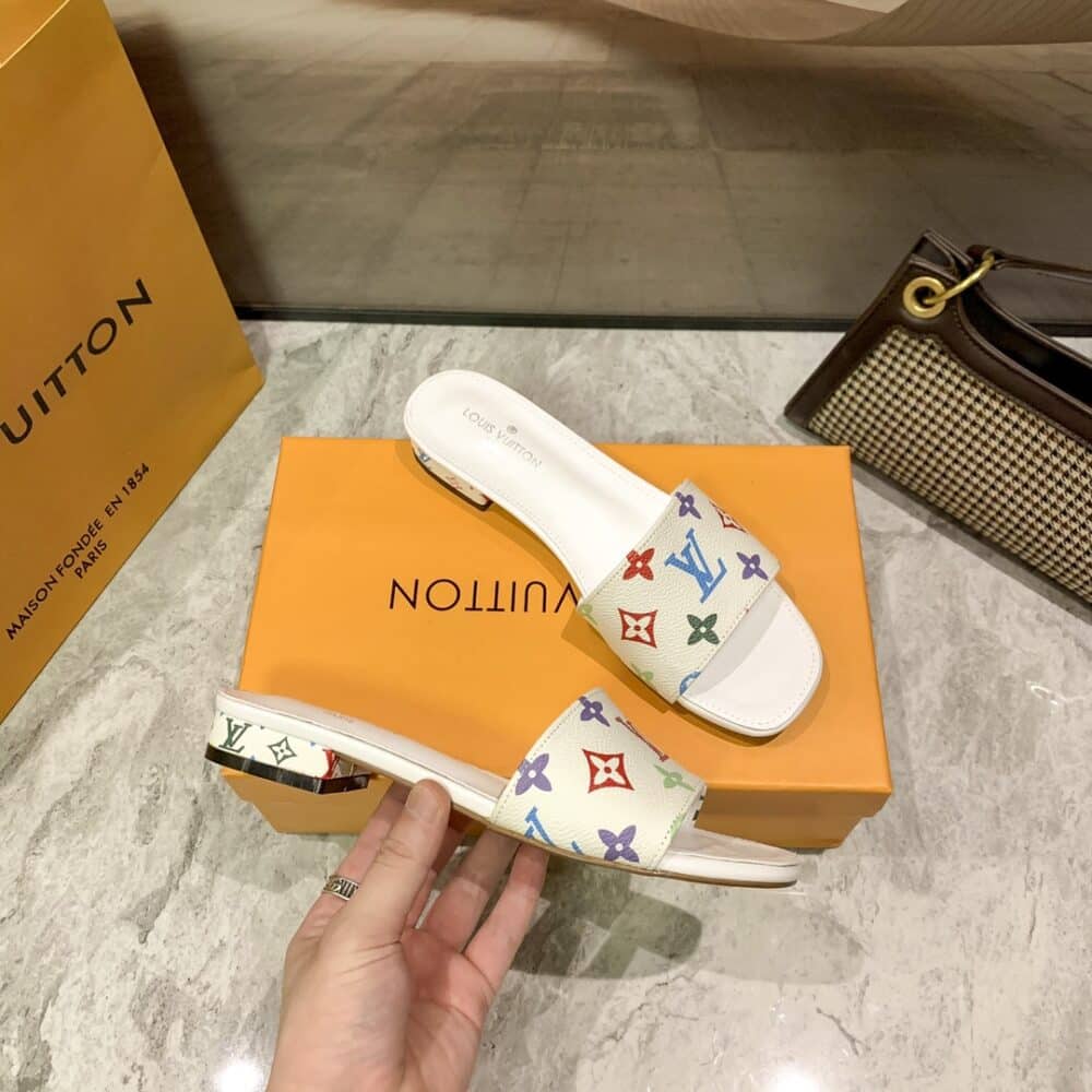 LOUIS VUITTON LOCK IT FLAT MULE MONOGRAM MULTICOLOR - Image 4