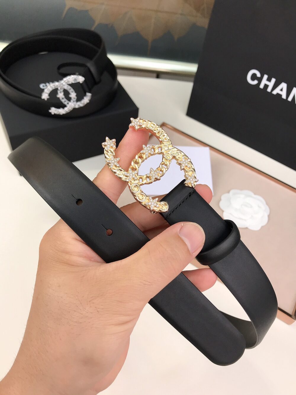 Alternative view of CHANEL PEARLS CRYSTAL GOLD BLACK BELT 28MM