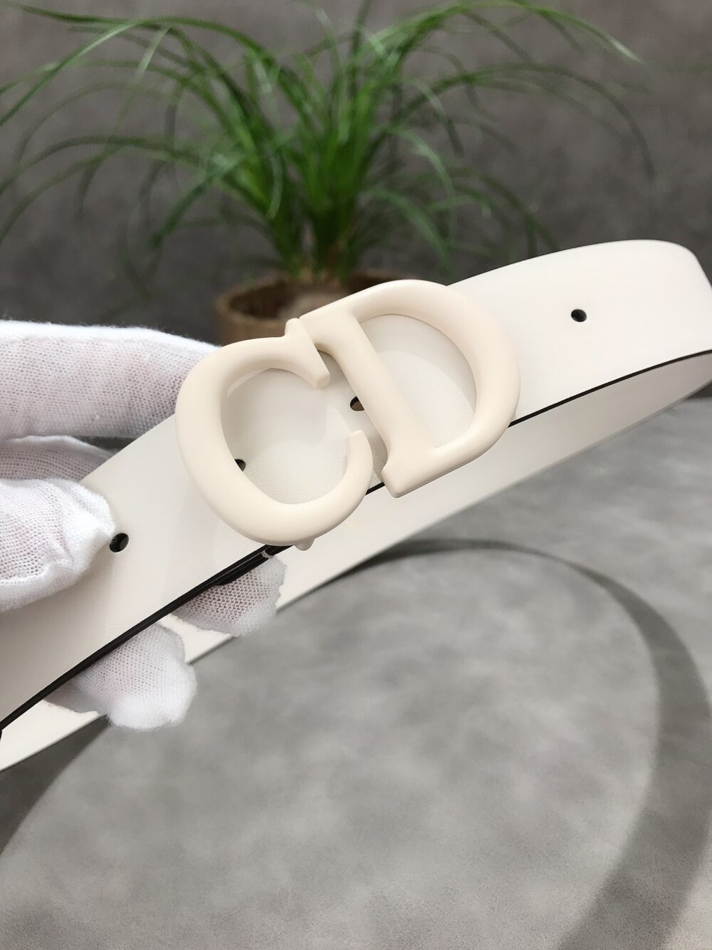 Alternative view of DIOR 30 MONTAIGNE LEATHER BELT WHITE 3CM