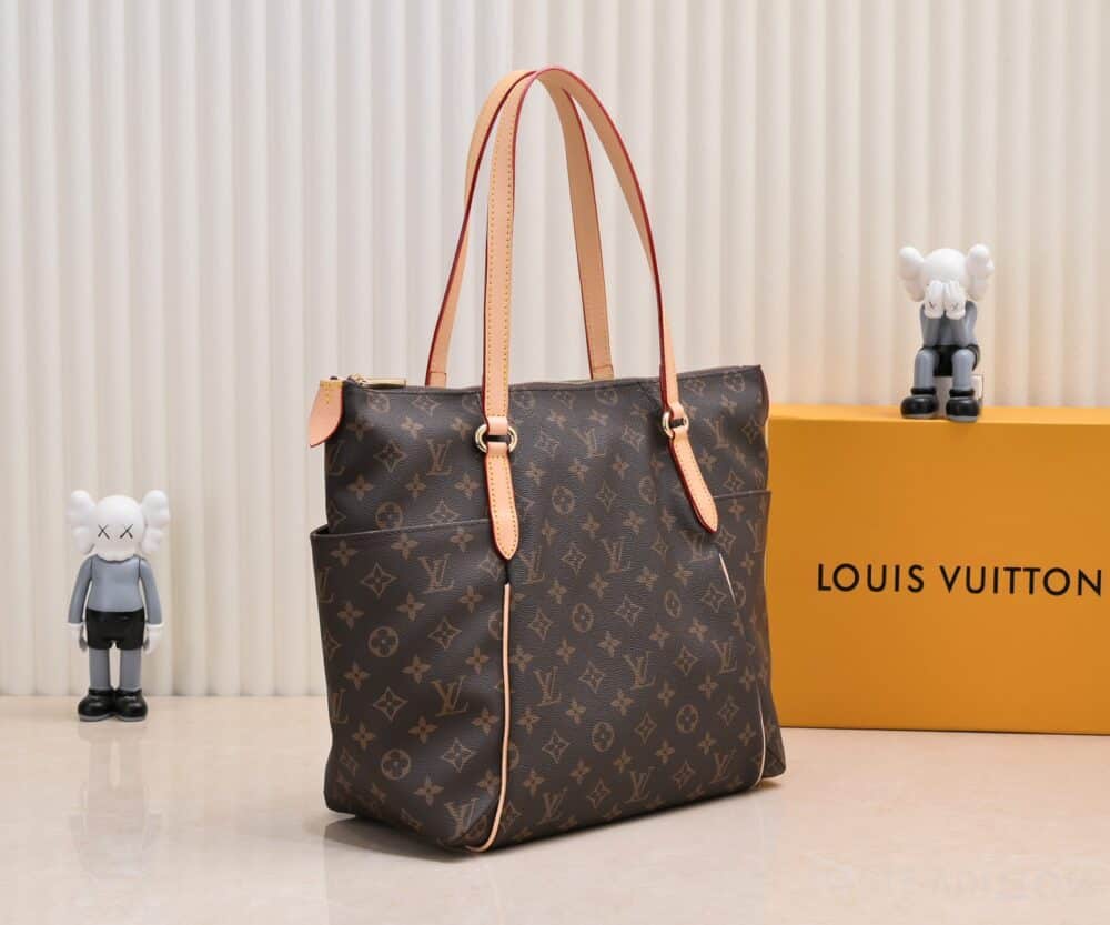 LOUIS VUITTON TOTALLY MONOGRAM CANVAS MM 43CM - Image 9