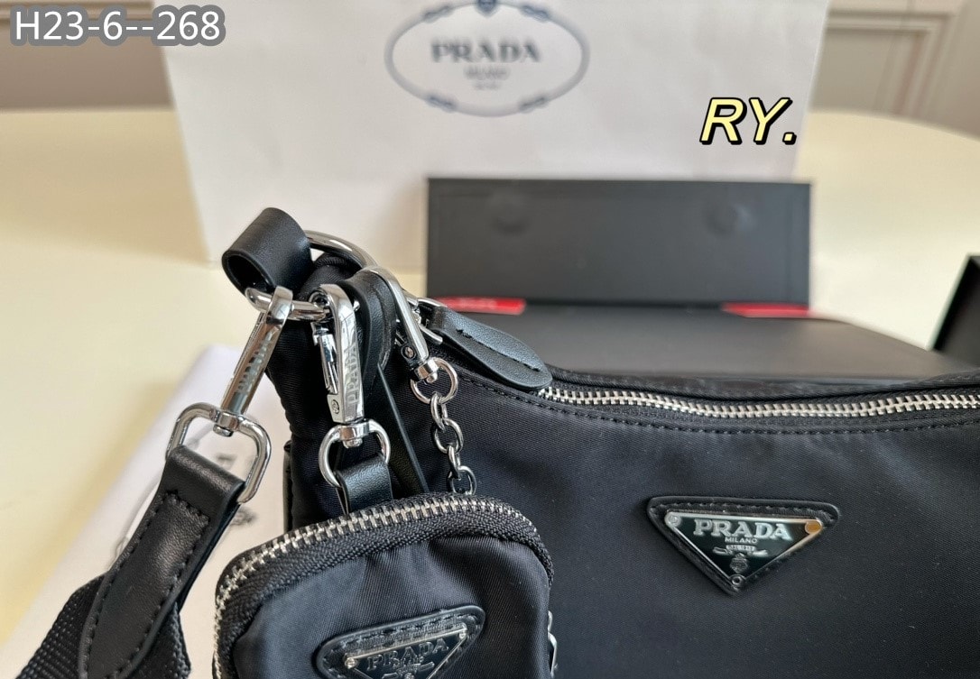 PRADA RE EDITION 2005 RE NYLON BAG BLACK 26CM - Image 3