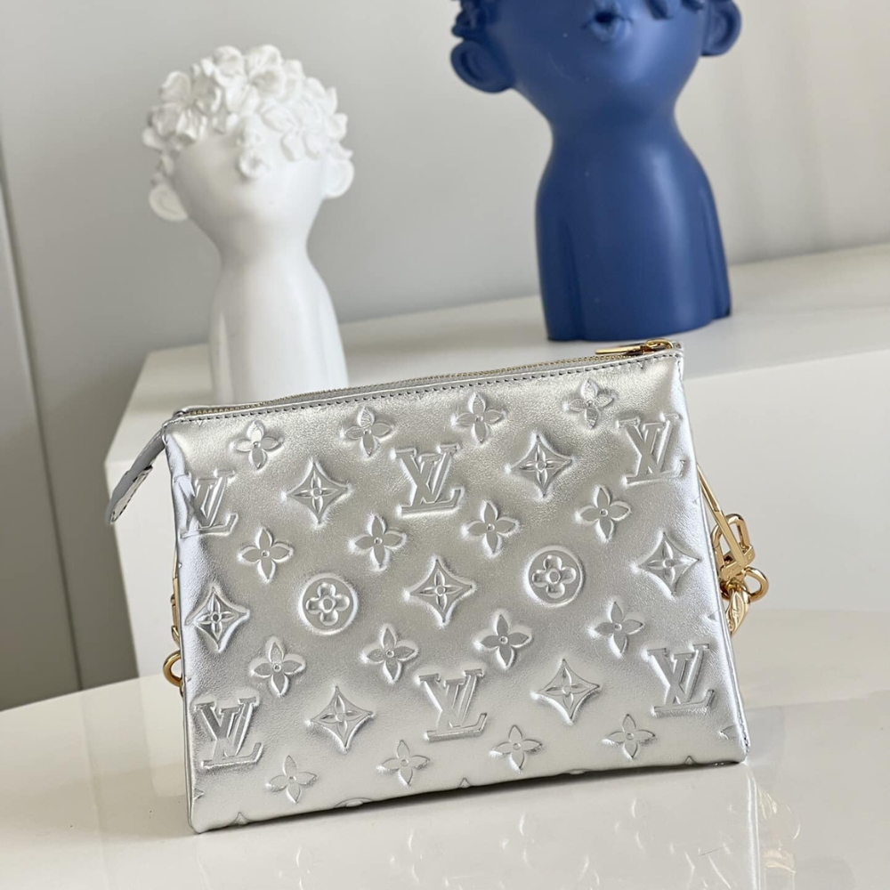 Alternative view of LOUIS VUITTON COUSSIN BB SILVER 21CM M20567