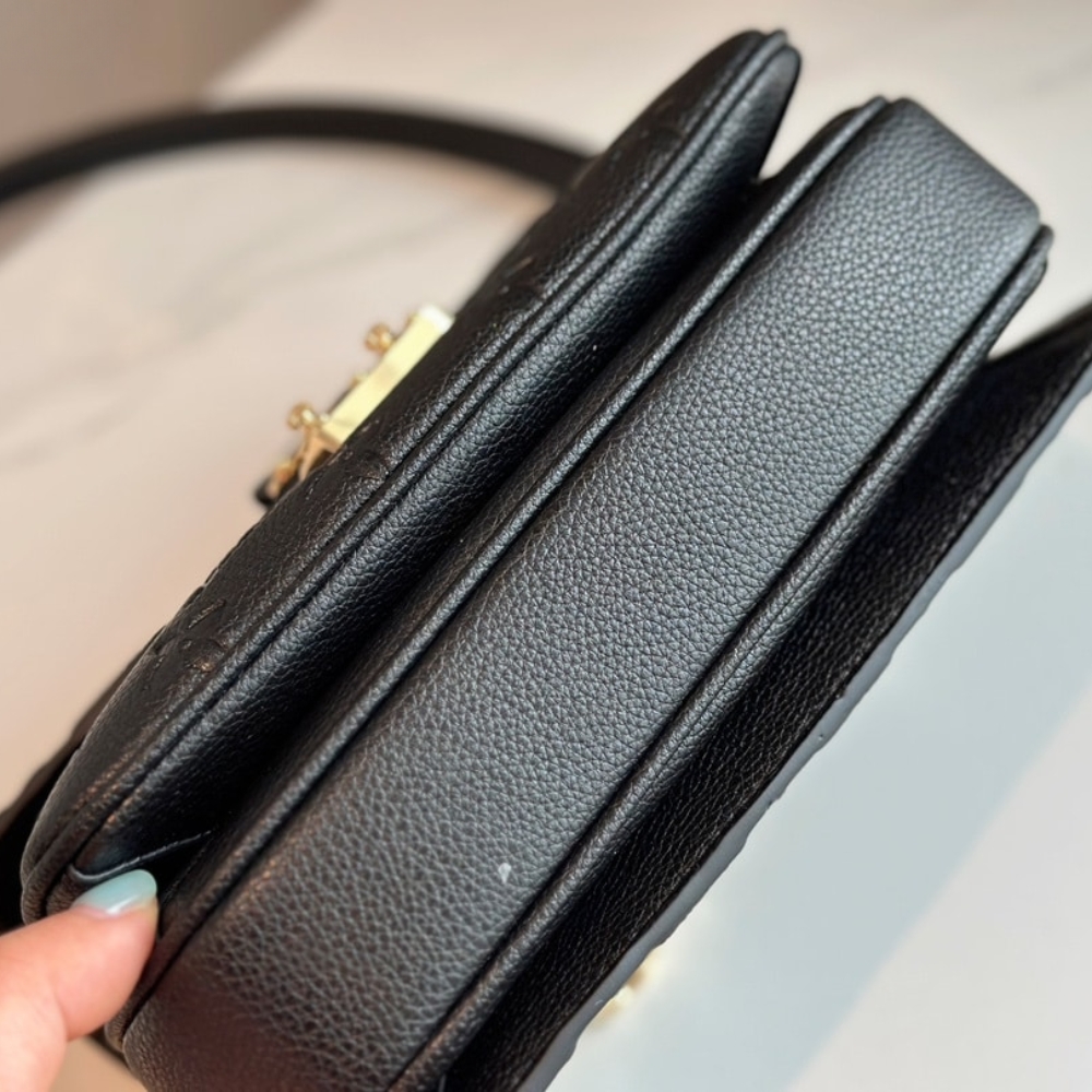 LOUIS VUITTON POCHETTE MÉTIS EAST WEST BAG BLACK 21CM M46595 - Image 5