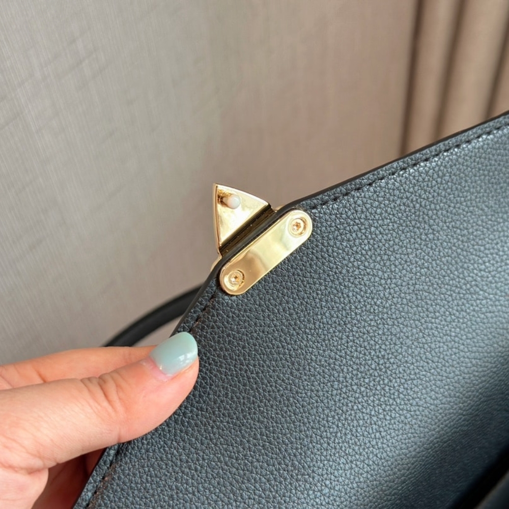 LOUIS VUITTON POCHETTE MÉTIS EAST WEST BAG BLACK 21CM M46595 - Image 8