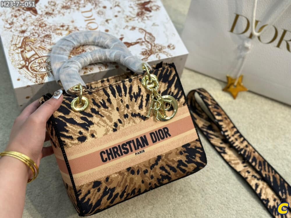 Alternative view of DIOR MEDIUM LADY D LITE BAG IN LIGHT PINK TIE DYE EMBROIDERY 24CM