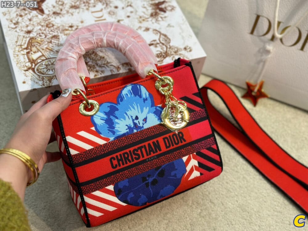 Alternative view of DIOR MEDIUM LADY D LITE BAG BRIGHT PINK MULTICOLOR D FLOWER POP EMBROIDERY 24CM M0565OROO M885