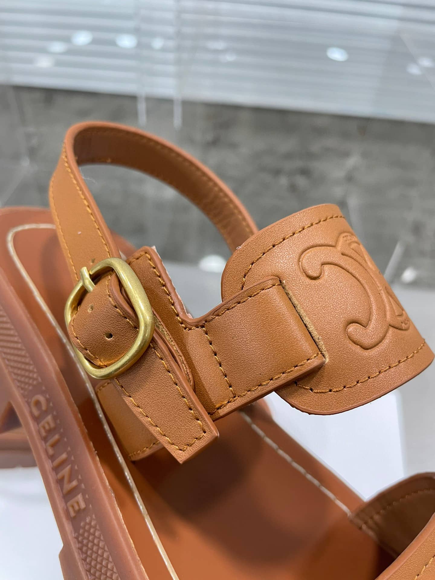 CELINE CLEA TRIOMPHE SANDAL IN CALFSKIN VEGETAL TANNING 352473778C04LU - Image 5