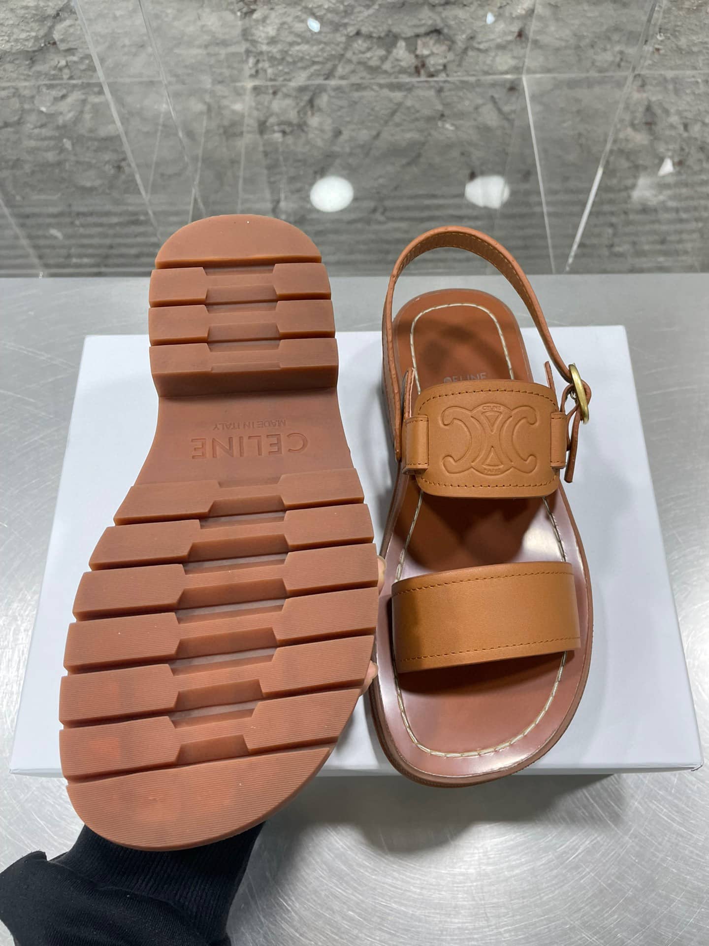 CELINE CLEA TRIOMPHE SANDAL IN CALFSKIN VEGETAL TANNING 352473778C04LU - Image 4