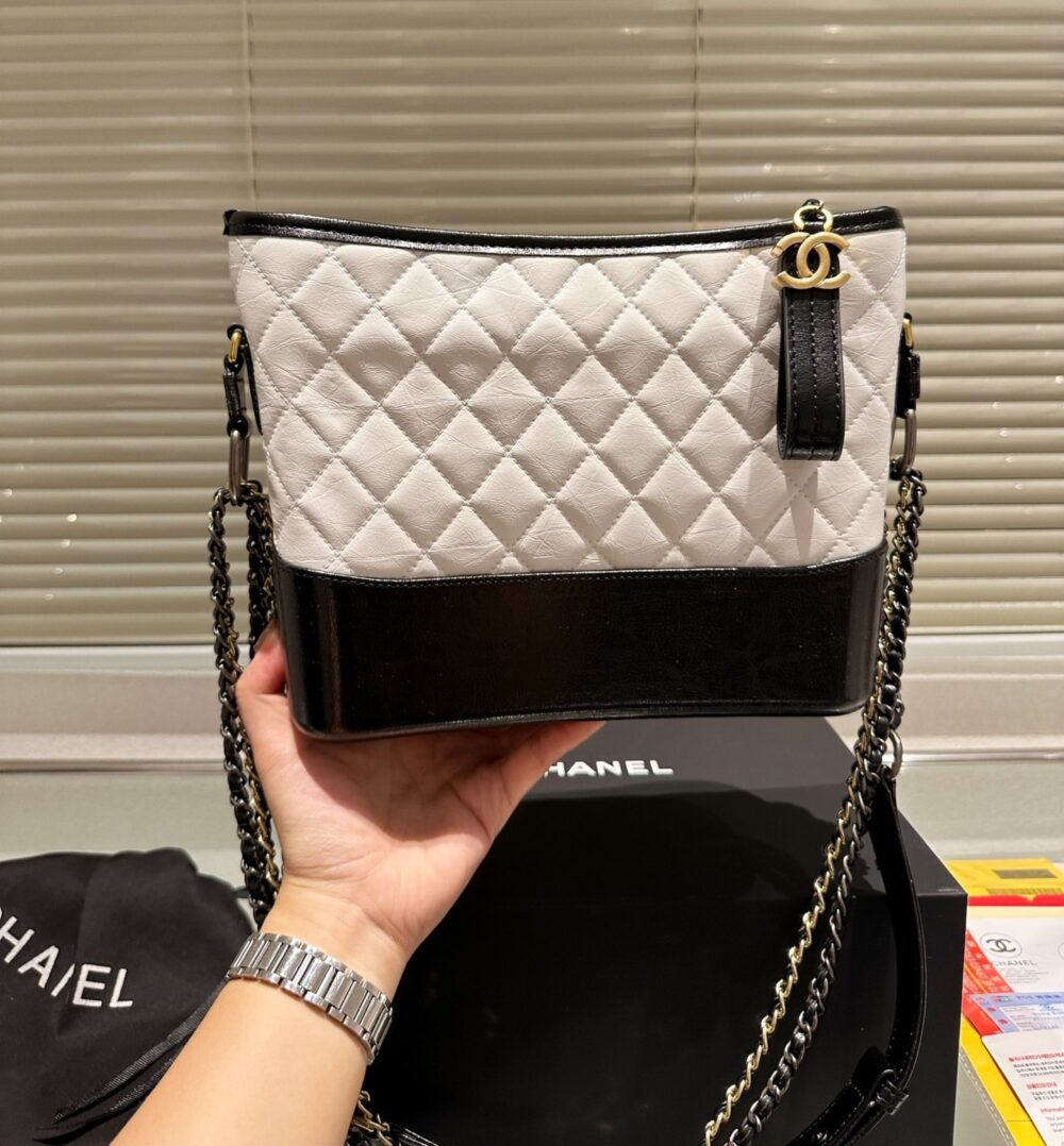 CHANEL GABRIELLE HOBO BAG DIAMOND GABRIELLE BLACK WHITE 24CM - Image 3