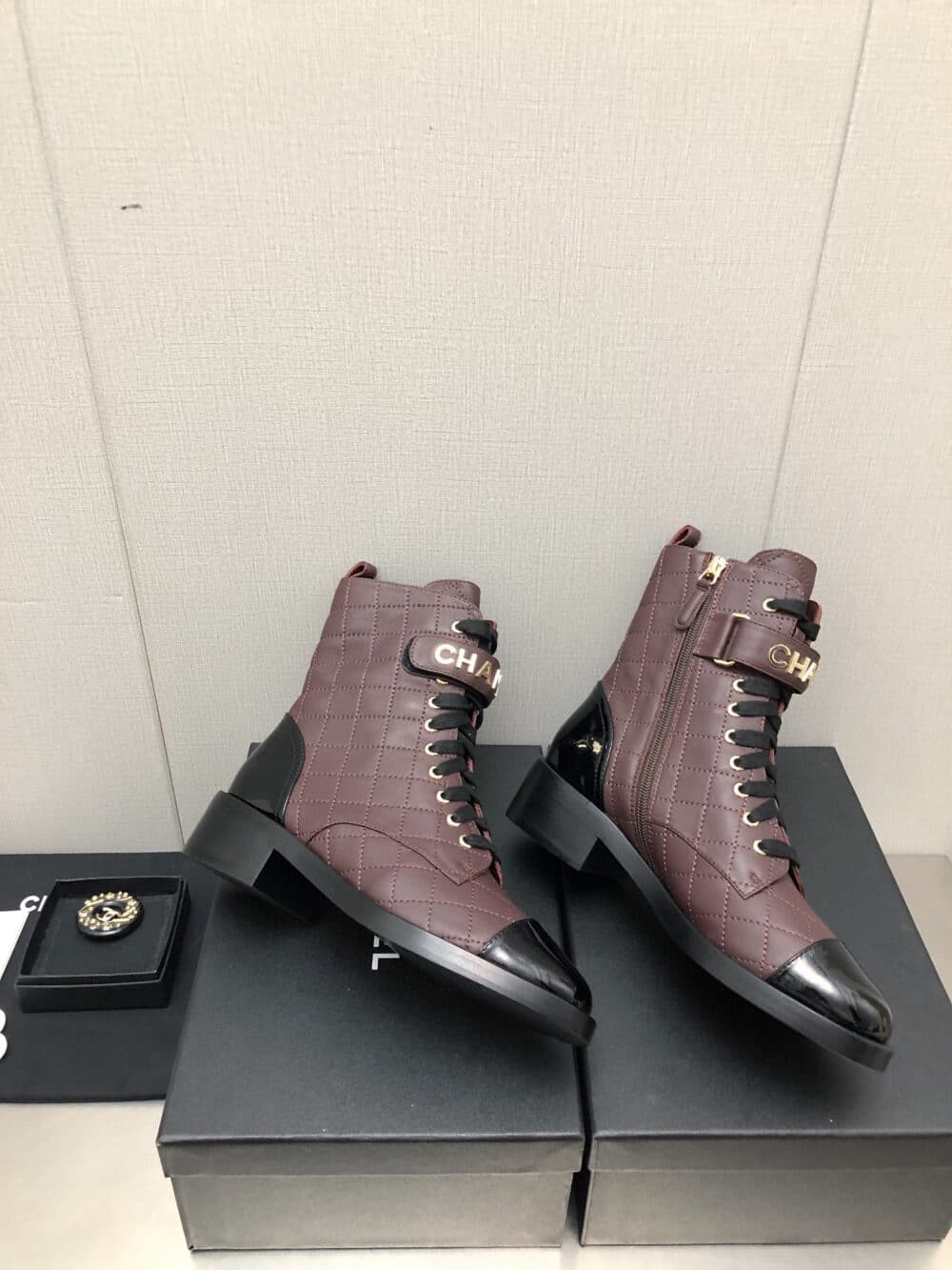 Alternative view of CHANEL COMBAT BOOTS BURGUNDY AND BLACK G45005 B13037 NO807