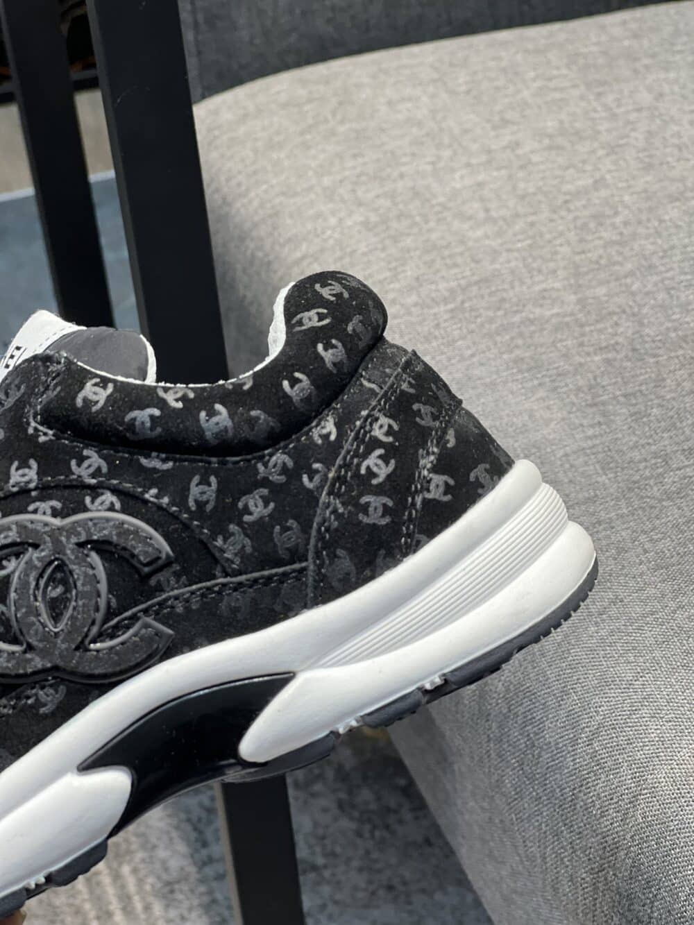 CHANEL CC EMBOSSED LOGO SUEDE BLACK - Image 8