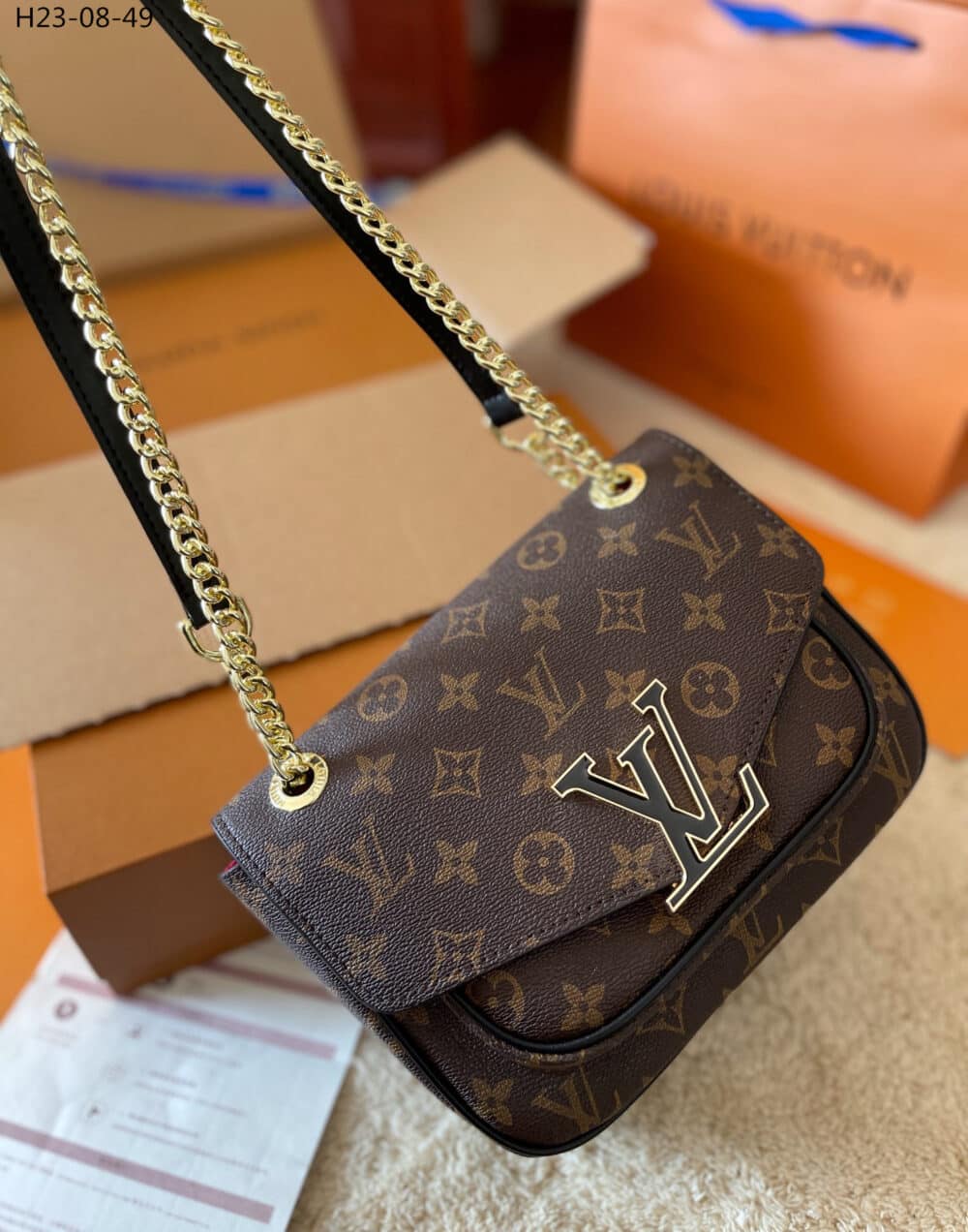Alternative view of LOUIS VUITTON PASSY MONOGRAM CANVAS 23CM M45592