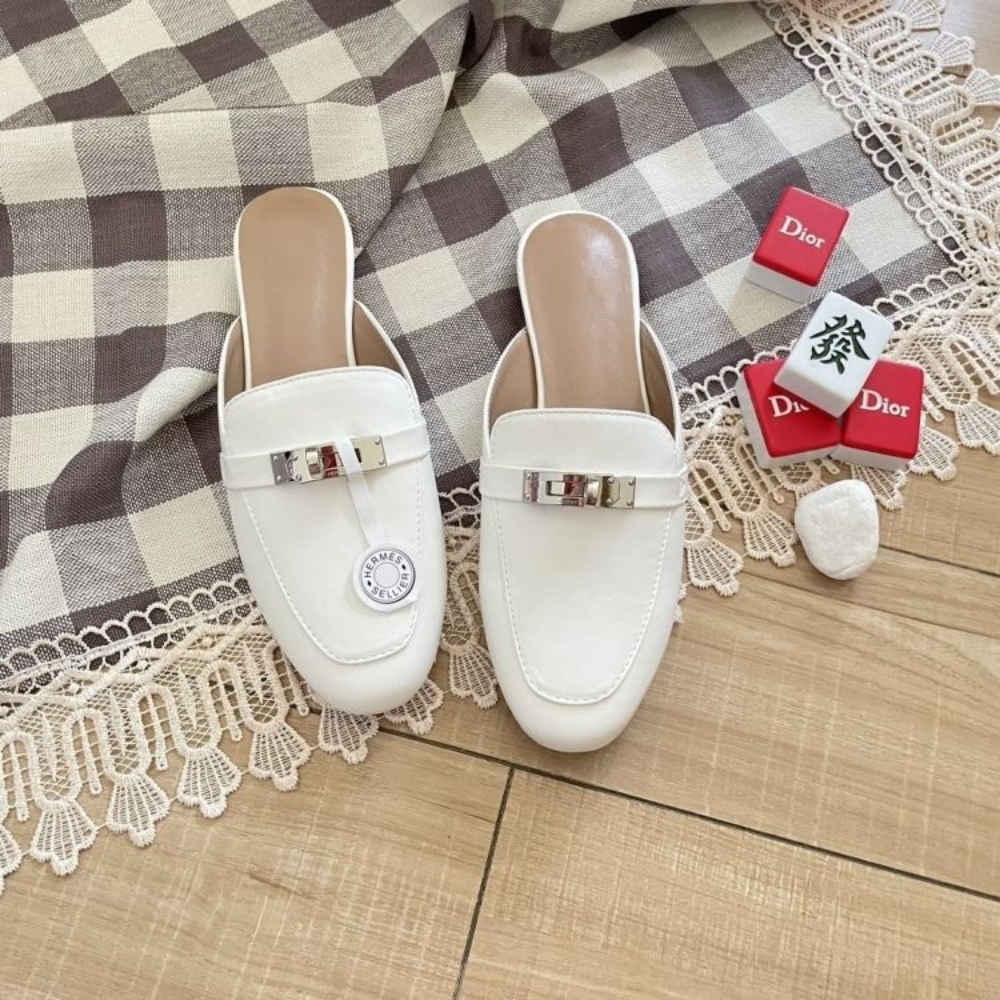 Alternative view of HERMES OZ MULE WHITE H212296Z 02360