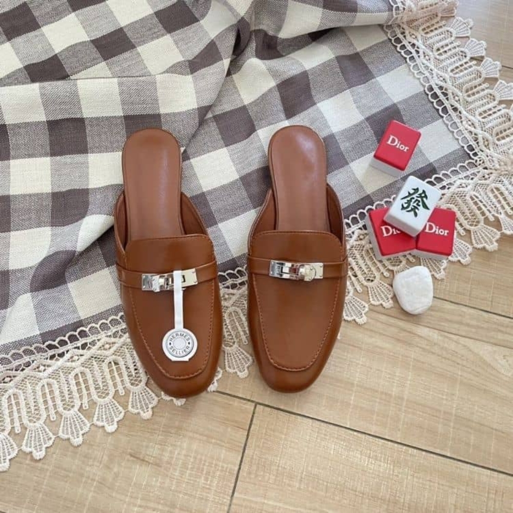 Alternative view of HERMES OZ MULE BROWN H211157Z A3350