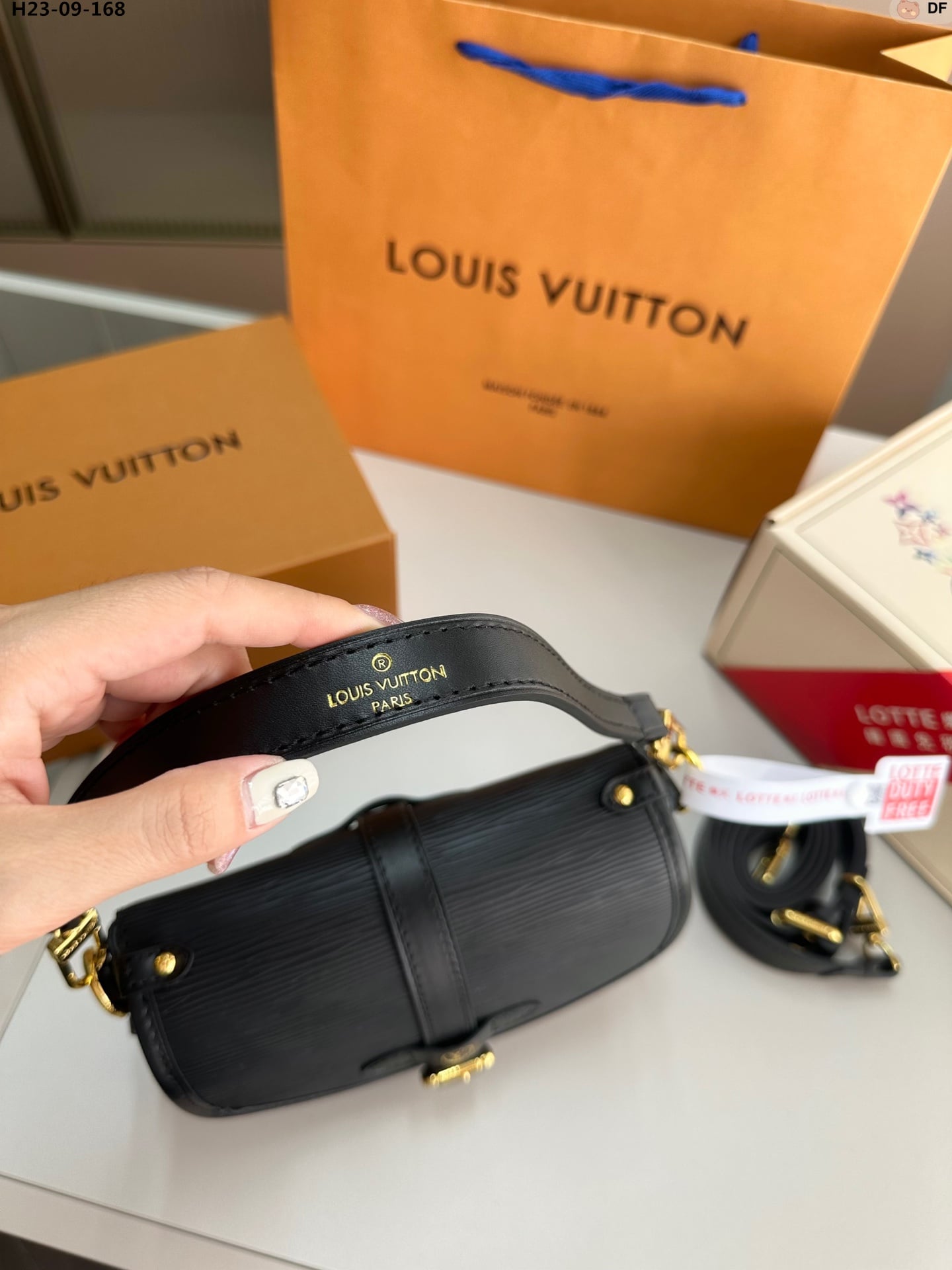 LOUIS VUITTON SAUMUR BB BAG BLACK 20CM M23469 - Image 3
