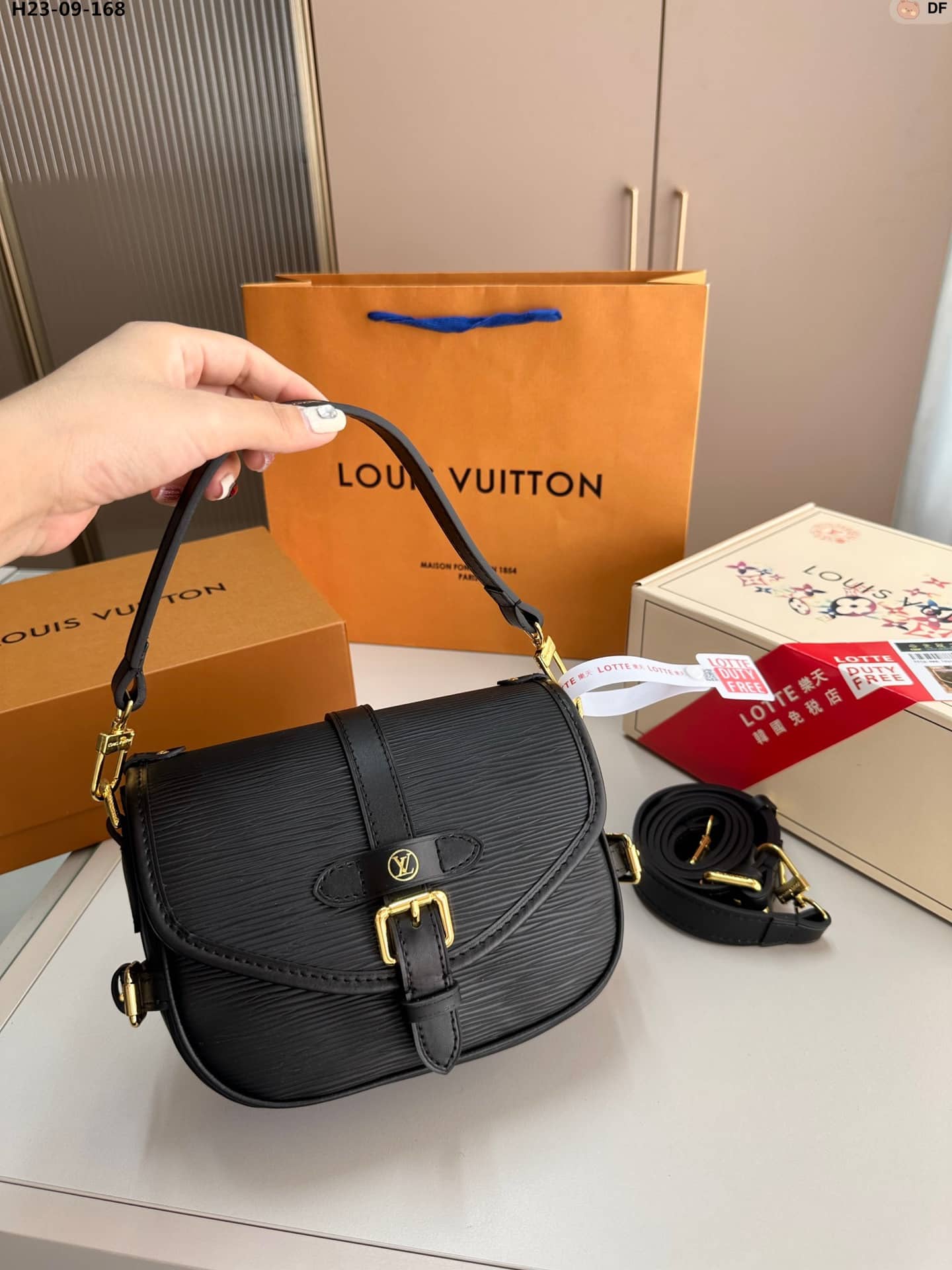 LOUIS VUITTON SAUMUR BB BAG BLACK 20CM M23469 - Image 9